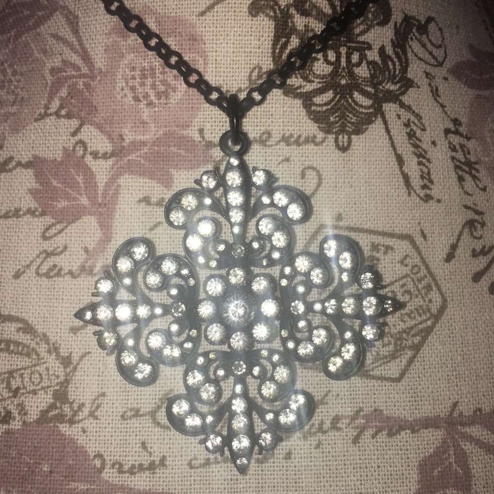 SOLD IN BUNDLE BETSEY JOHNSON FLORAL DRESS - Picture 7 of 7